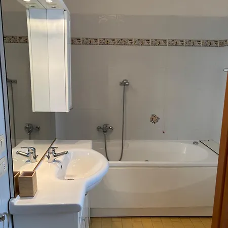 Nuvola Bianca 1 Чезенатико